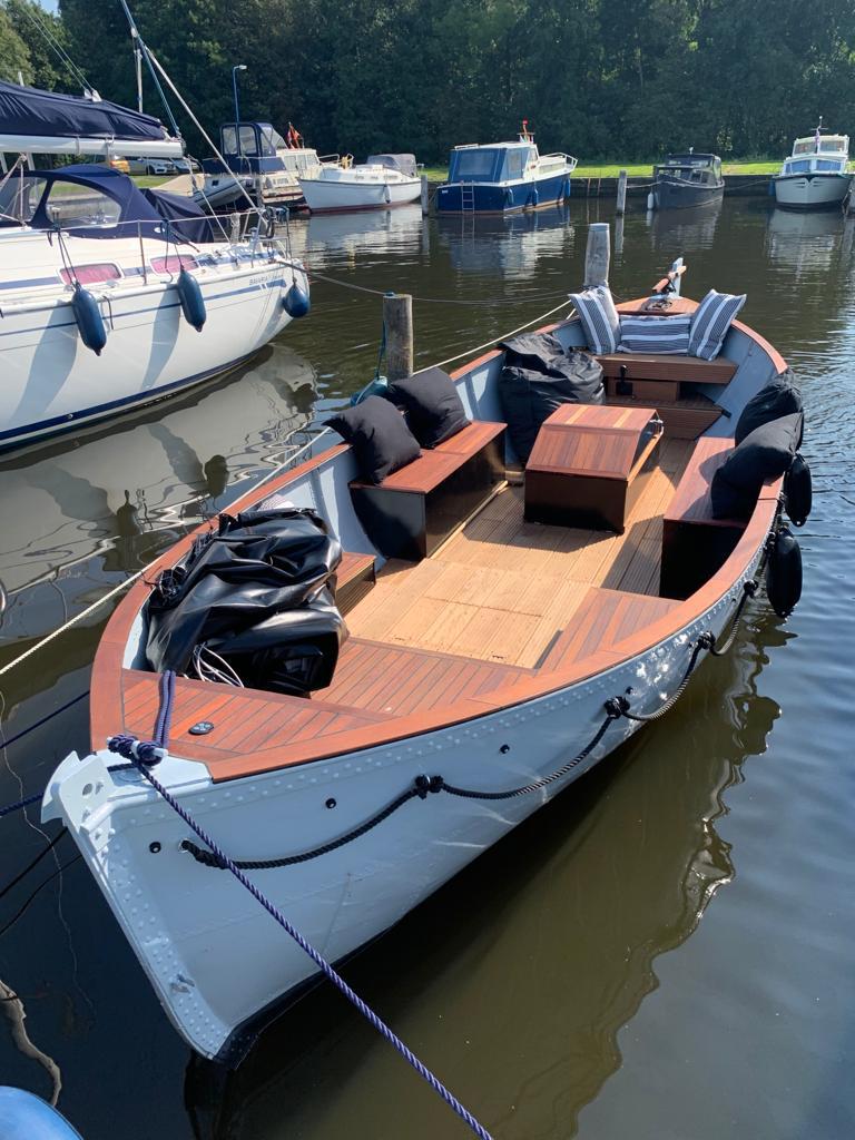 Schitterende geklonken reddingssloep | 8 meter | Naarden, Ophalen, 10 tot 30 pk, Binnenboordmotor, 6 meter of meer