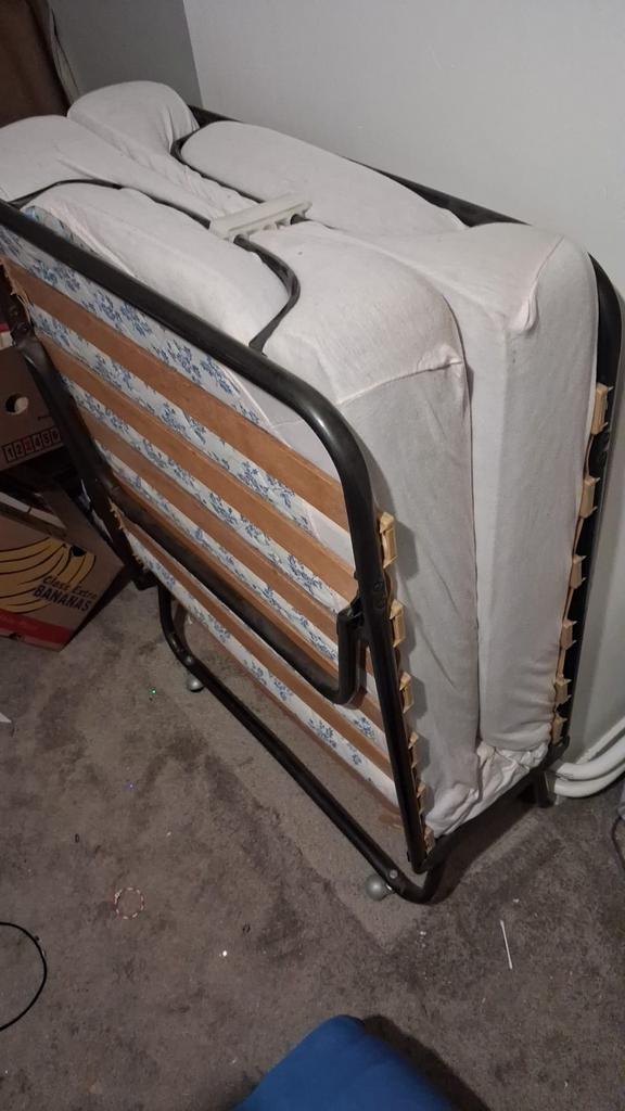 Opklapbed gratis af te halen, Ophalen, Gebruikt, Eenpersoons, Zwart