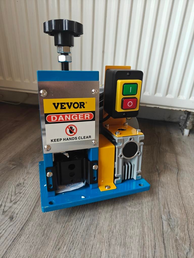 Nieuwe Draadstripmachine - Efficiënt en Veilig, Doe-het-zelf en Verbouw, Elektra en Kabels, Ophalen of Verzenden, Nieuw, Kabel of Snoer