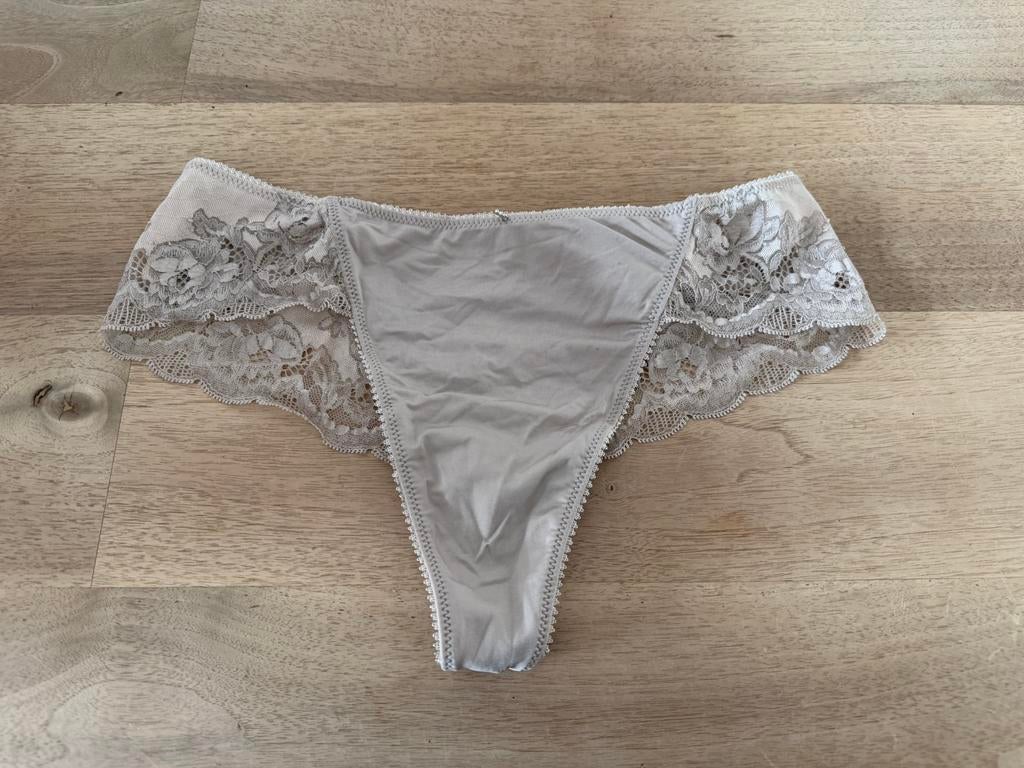 Mey string 42 NIEUW!! Nu €10, Ophalen of Verzenden, Beige, String