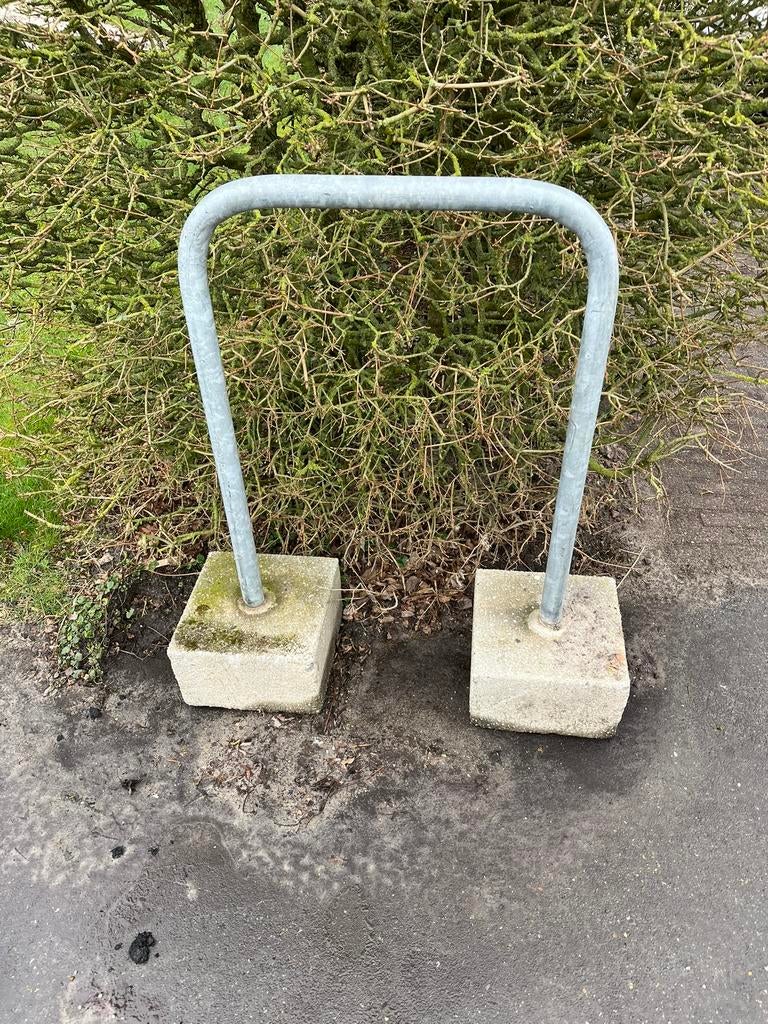 Fietsenrek Beugel voor fiets blokkeer balast NIETJE, Ophalen of Verzenden, Gebruikt