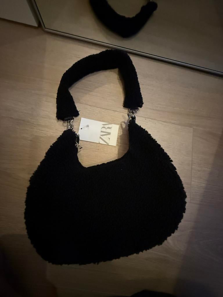 Zara Zwarte Teddy Schoudertas, Ophalen of Verzenden, Nieuw, Zwart, Schoudertasje
