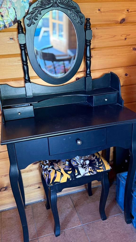 Mooi kaptafeltje met krukje, Huis en Inrichting, Tafels | Kaptafels, Ophalen, Zo goed als nieuw, 50 tot 100 cm, Minder dan 100 cm