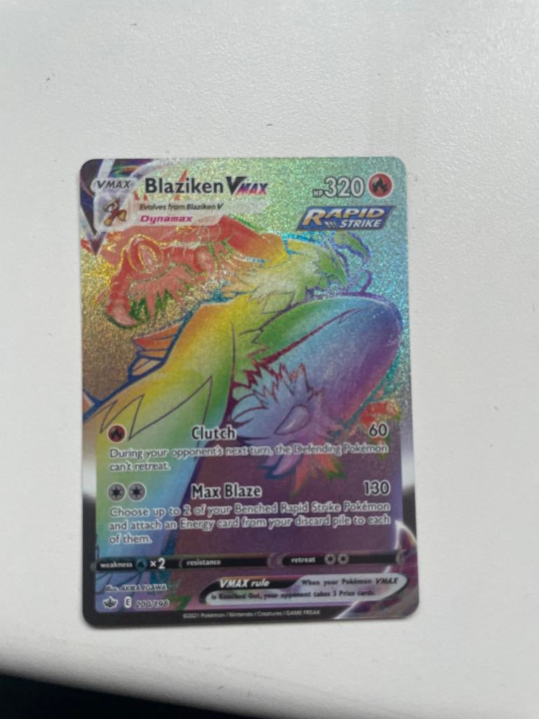 Blaziken VMAX 200/198 Pokémon kaart, Ophalen of Verzenden, Zo goed als nieuw, Losse kaart, Foil