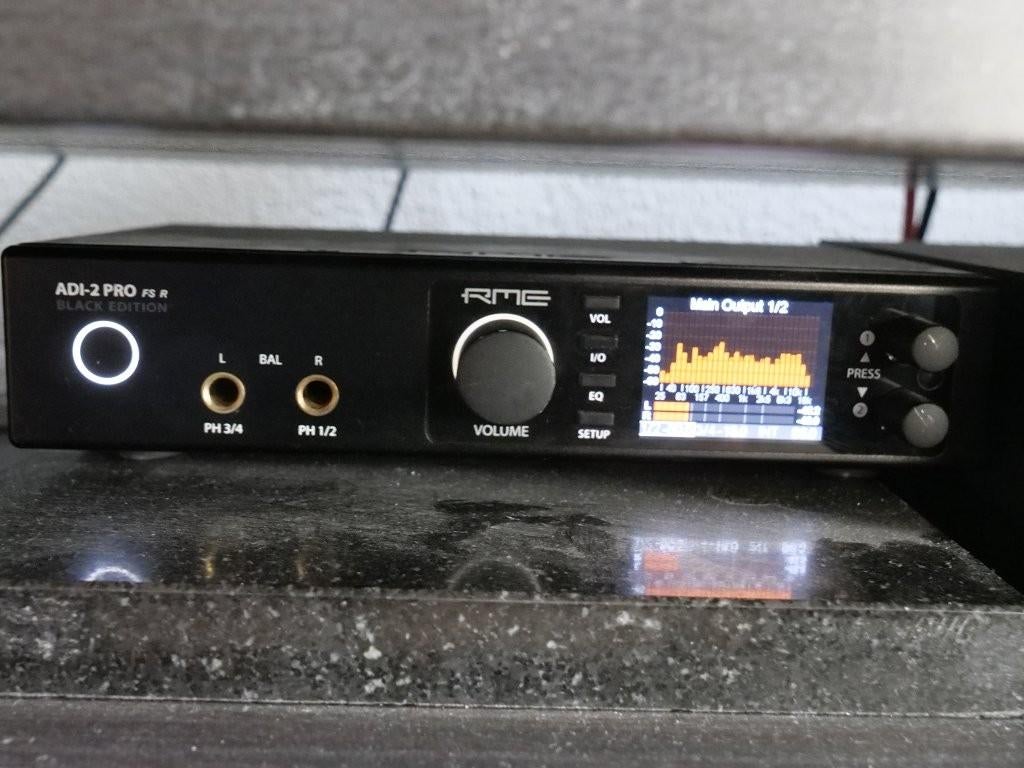 RME ADI-2 Pro FS R Black, Ophalen, Zo goed als nieuw, Audio