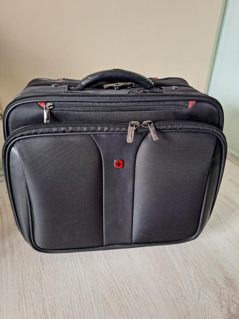 Wenger laptoptas /attache tas/ trolley patriot, Ophalen of Verzenden, 17 inch of meer, Nieuw, Trolleytas