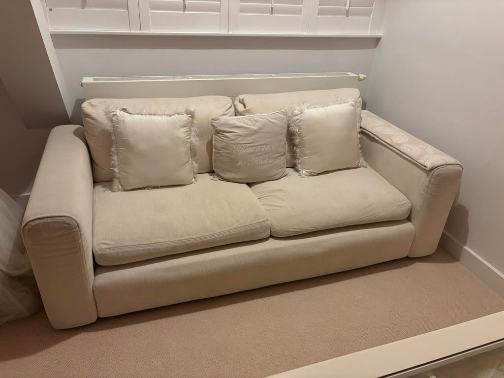 Witte bank met Kussens - Netjes!, Huis en Inrichting, Banken | Sofa's en Chaises Longues, Gebruikt, Tweepersoons, 150 tot 200 cm