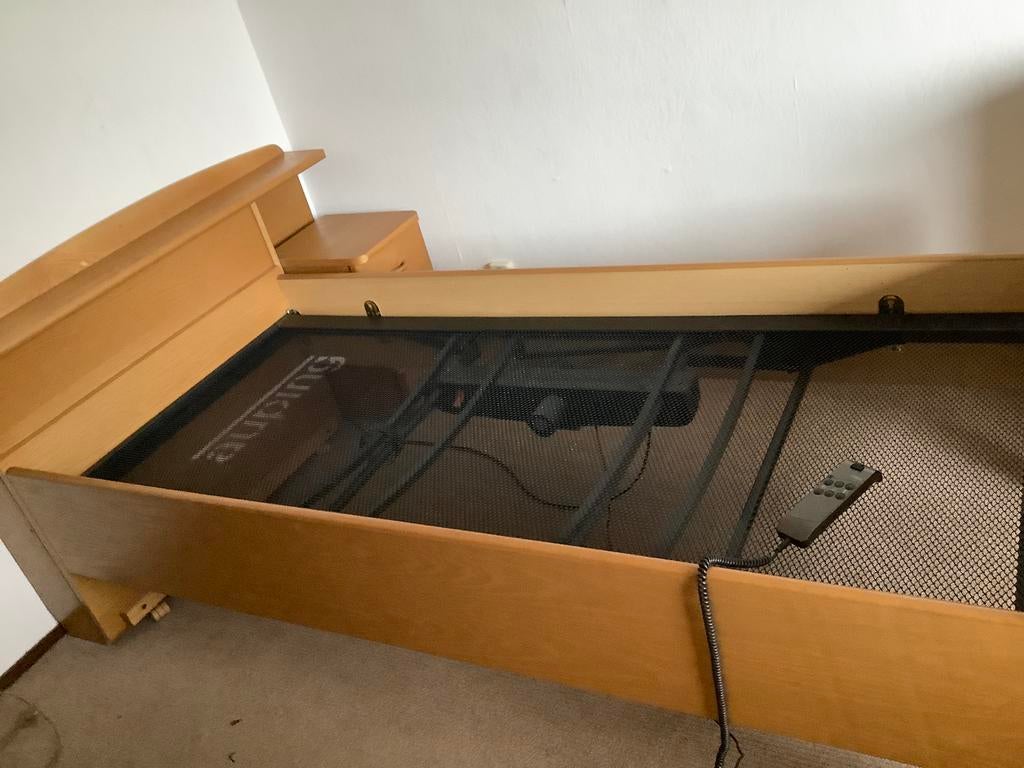 Een persoonsbed GRATIS voor vrijdag ophalen, Huis en Inrichting, Slaapkamer | Bedden, Ophalen, Gebruikt, 90 cm, Eenpersoons