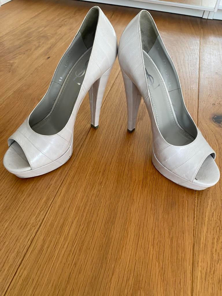 Yves Saint Laurent schoenen, maat 38, crème/grijs, Ophalen of Verzenden, Gedragen, Beige, Pumps