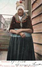 Volendam, vrouw in klederdracht (1906) 131133, Verzamelen, Ophalen of Verzenden, Voor 1920, Gelopen, Noord-Holland