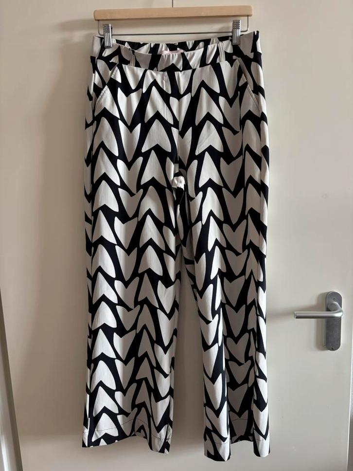 Studio Anneloes model Marilon maat M, Kleding | Dames, Broeken en Pantalons, Zo goed als nieuw, Maat 38/40 (M), Beige, Lang, Ophalen of Verzenden