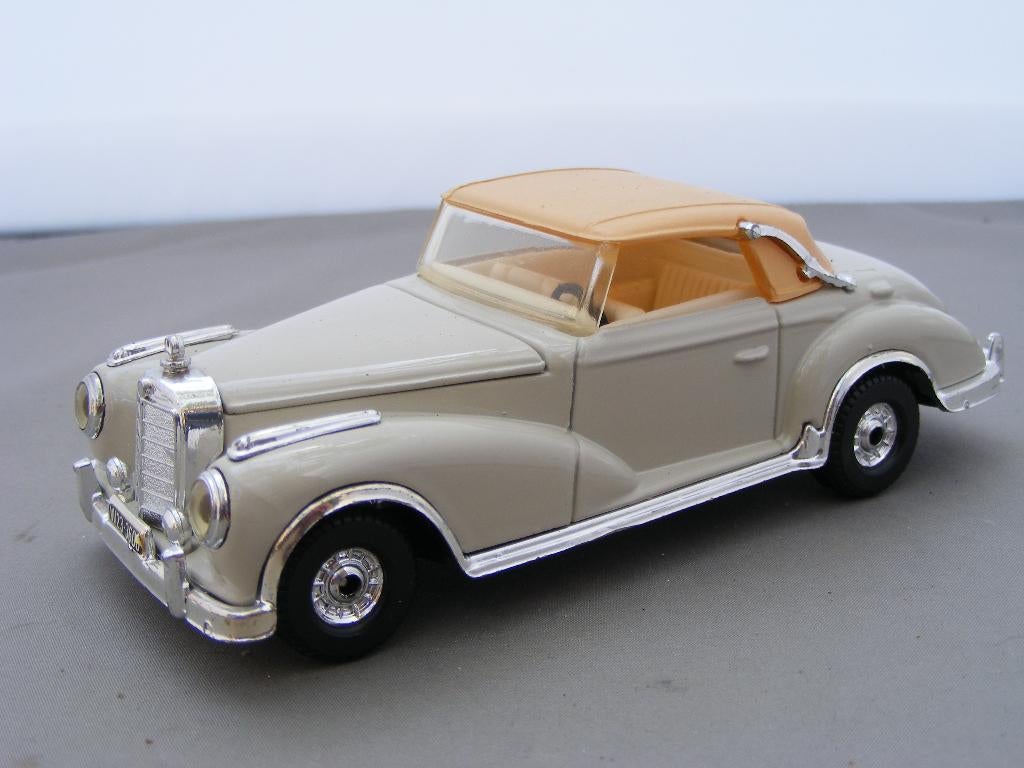 Mercedes benz 300s corgi 1/36 grijs, Ophalen of Verzenden, Gebruikt, Auto