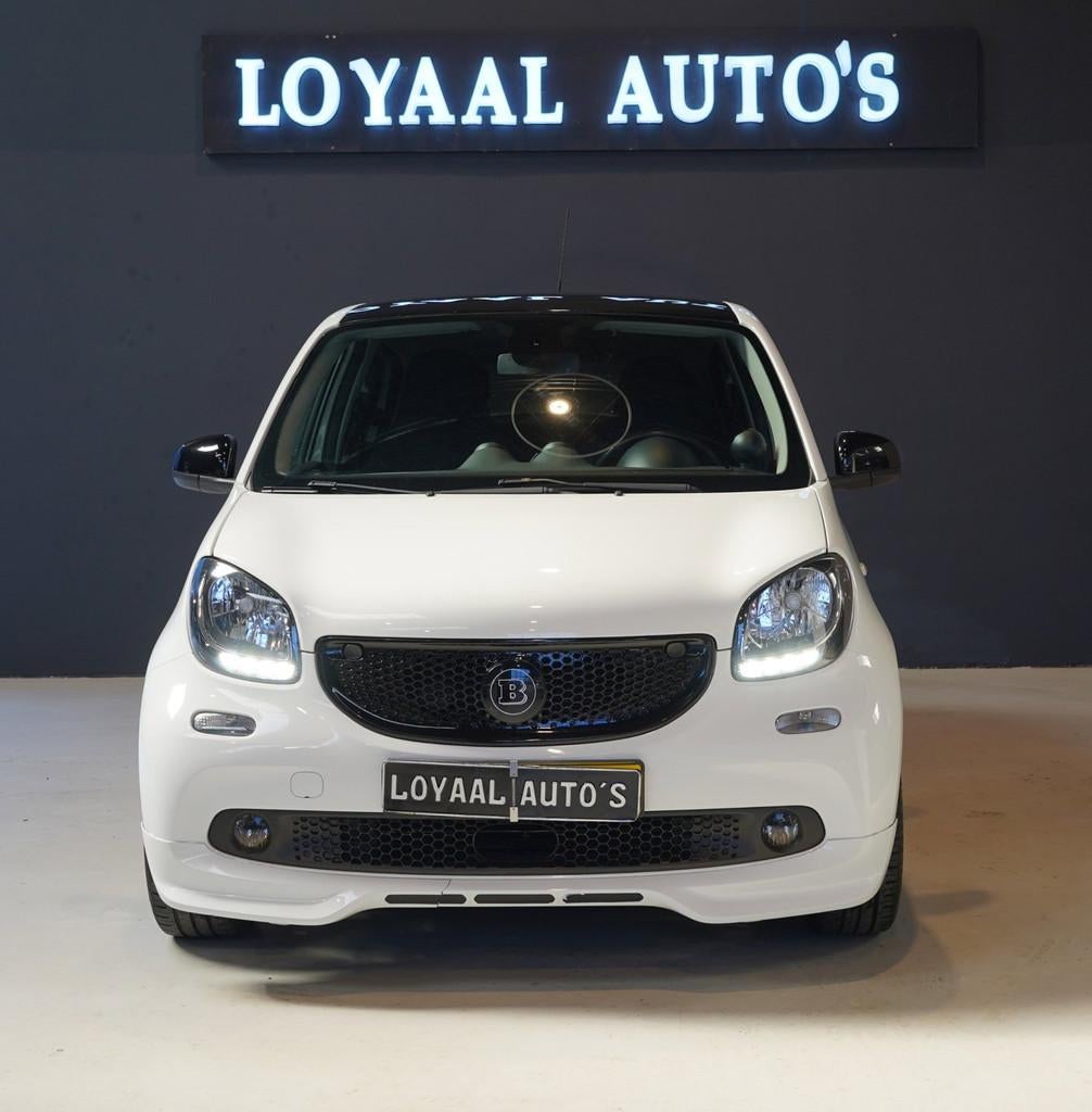 Smart Forfour 1.0 Passion Brabus-uitvoering| CRUISE | AIRCO, Auto's, Smart, Gebruikt, 4 stoelen, Wit, Handgeschakeld