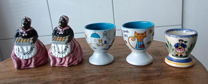 Eierdopjes uit Greekland & Mt.St Michel. ++, Huis en Inrichting, Keuken | Servies, Overige typen, Overige stijlen, Porselein, Ophalen of Verzenden