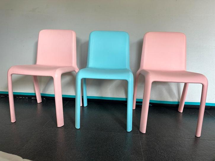 Pedrali kunststof kinderstoelen - Roze en Blauw, Kinderen en Baby's, Kinderkamer | Tafels en Stoelen, Gebruikt, Stoel(en), Ophalen