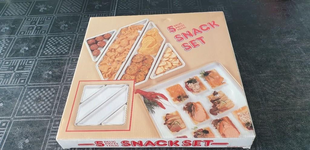 Snackset 5 delig (nieuw), Overige materialen, Nieuw, Ophalen of Verzenden, Schaal of Schalen
