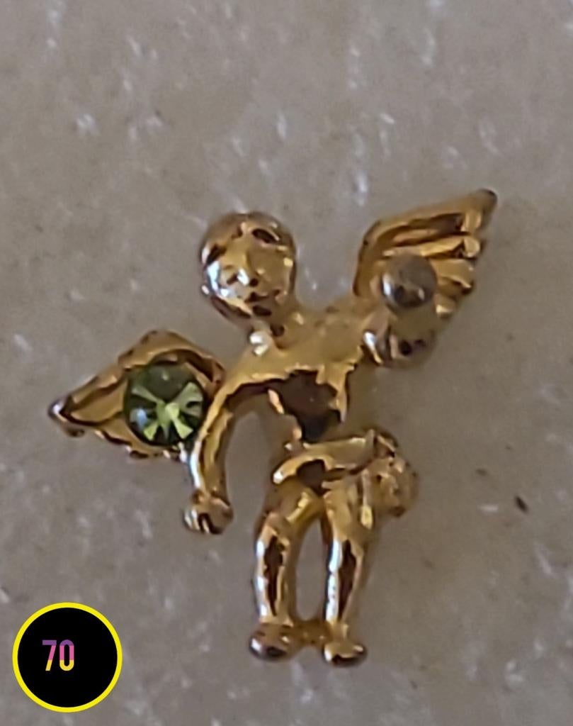 PIN  engel met groene steen, Verzamelen, Speldjes, Pins en Buttons, Verzenden
