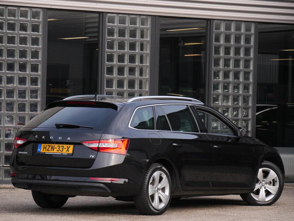 Skoda Superb COMBI 1.4TSI iV BUSINESS EDITION PLUS/ CAMERA/, Stof, Gebruikt, Euro 6, 4 cilinders