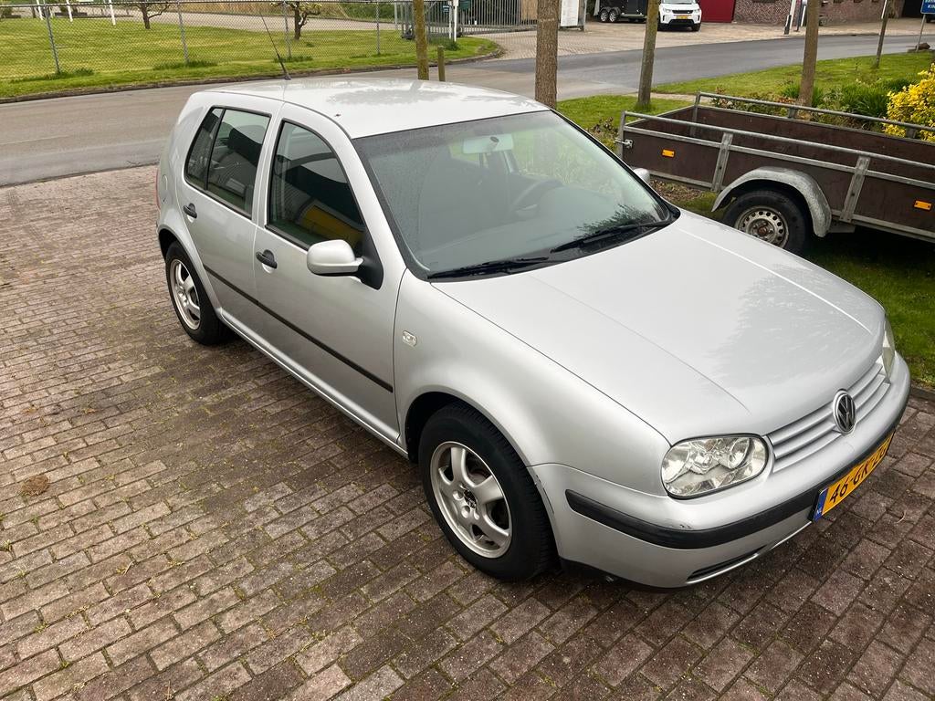 Volkswagen Golf 1.4 16v Trendline 5-Deurs, Auto's, Voorwielaandrijving, 15 km/l, 74 pk, Zwart