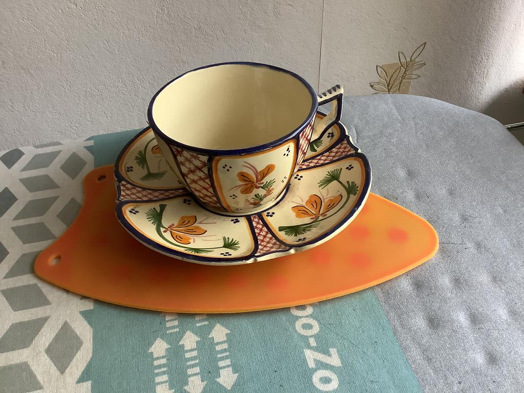 Soepkop.    en schotel.    van.   Quimper, Verzenden