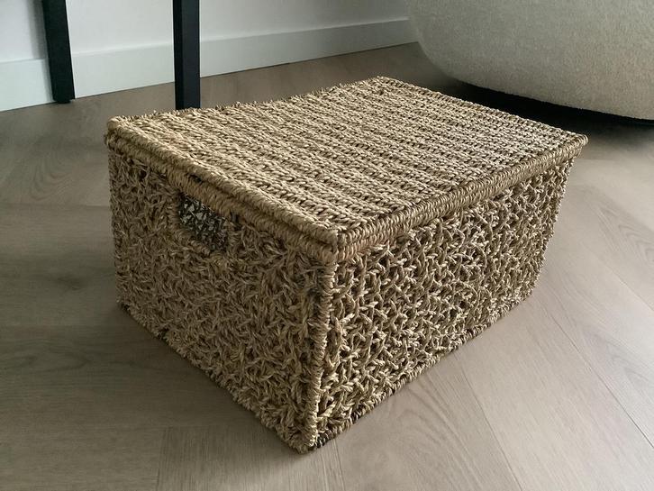 Leuke mand bak lectuurbak opbergmand van zeegras 41x30x21 cm, Huis en Inrichting, Woonaccessoires | Schalen en Manden, Zo goed als nieuw