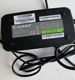 Giant acculader, model GLI180A 5 pins, Ophalen of Verzenden, Gebruikt