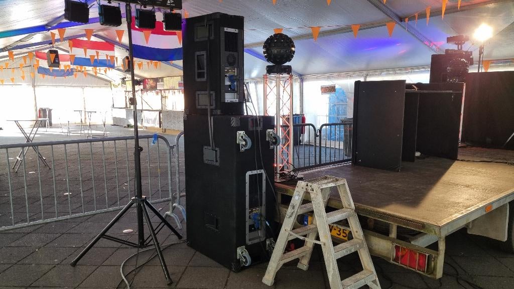 Actieve grote geluid set Sound Projects SP3  rond de 500 man, Ophalen, Gebruikt, Audio