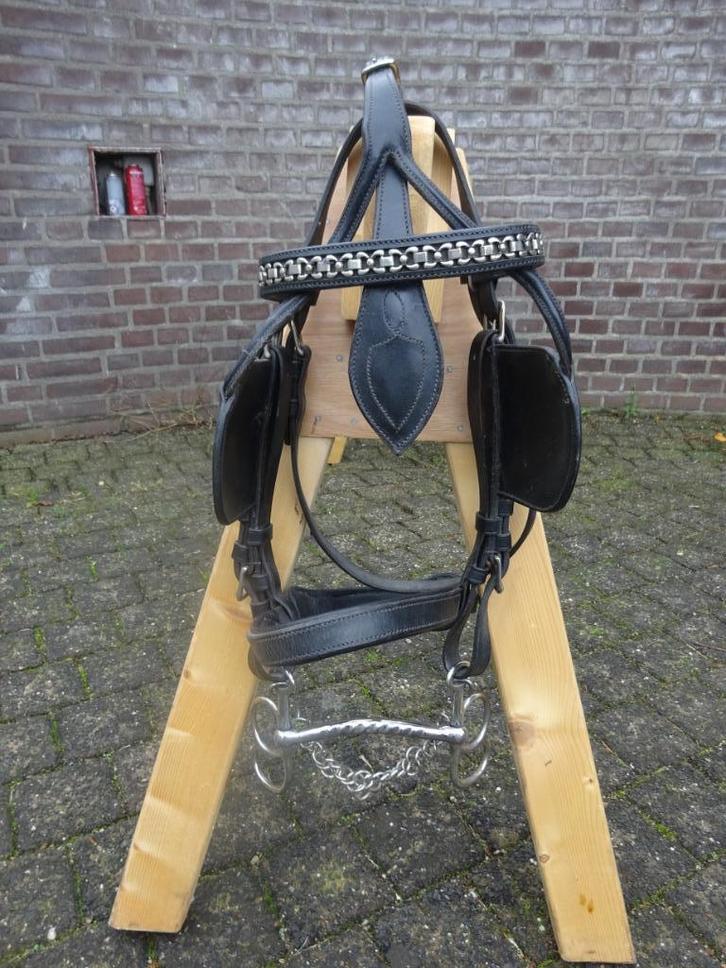Compleet Leren Mentuig Ideal Equestrian, Dieren en Toebehoren, Paarden en Pony's | Hoofdstellen en Tuigage, Zo goed als nieuw