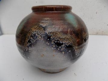 Gouda keramiek vaas polychroom gemerkt beschikbaar voor biedingen