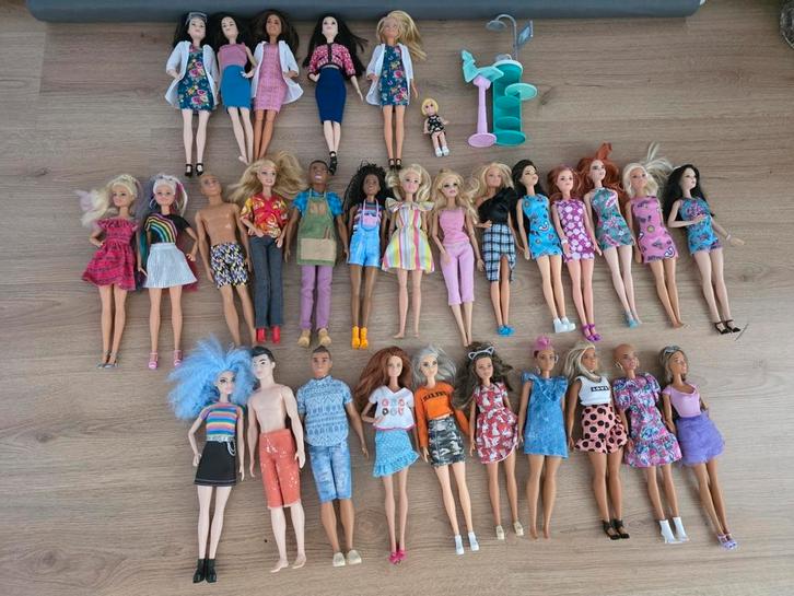Barbie poppen, Kinderen en Baby's, Speelgoed | Poppen, Gebruikt, Barbie, Ophalen of Verzenden