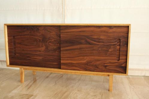 Retro/Mid Century dressoir - massief noten & eikenhout, Huis en Inrichting, Kasten | Dressoirs, Nieuw, 100 tot 150 cm, 25 tot 50 cm