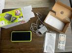 New Nintendo 2DS XL Black & Lime Green + Mario Kart 7, Spelcomputers en Games, Spelcomputers | Nintendo 2DS en 3DS, Ophalen of Verzenden