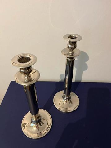 Kandelaar - Zilverkleurig - Set van twee beschikbaar voor biedingen