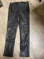 Broek divided maat 40 leatherlookstyle bijna niet gedragen, Kleding | Dames, Maat 38/40 (M), Zwart, Ophalen of Verzenden, Zo goed als nieuw