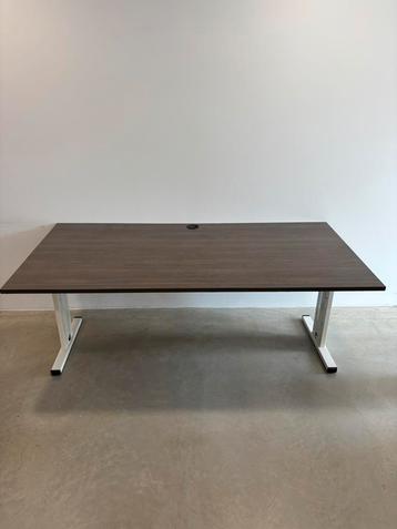 Bureau nette staat 2x