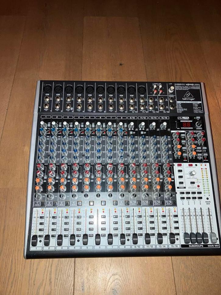 Behringer Xenyx X2442USB Mengpaneel, Muziek en Instrumenten, Mengpanelen, Gebruikt, 10 tot 20 kanalen, Microfooningang, Ophalen of Verzenden