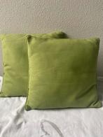 2 groene kussens met loper, Ophalen of Verzenden, Zo goed als nieuw, Groen, Vierkant