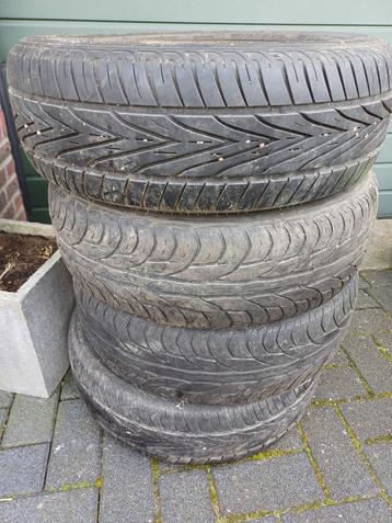 4 autobanden  beschikbaar voor biedingen
