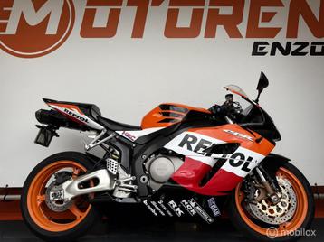 Honda CBR 1000RR FIREBLADE REPSOL ST. Let op! 39.000 KM AKRA beschikbaar voor biedingen