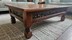 Teakhouten salontafel 77 x 120 cm en 37 cm met houtsnijwerk, Ophalen, Gebruikt, 100 tot 150 cm, Koloniaal