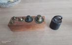 Antieke set gewichten in houten blok, Antiek en Kunst, Antiek | Gereedschap en Instrumenten, Ophalen of Verzenden