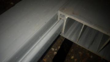 Kunststof planken beschikbaar voor biedingen