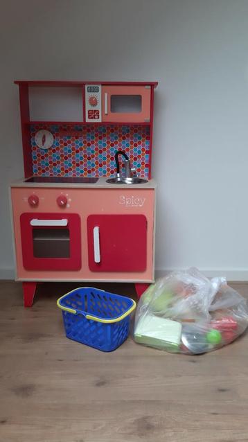 Speelkeuken  beschikbaar voor biedingen