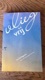 Iris Schlagwein - Vlieg vrij, Gelezen, Achtergrond en Informatie, Ophalen of Verzenden, Iris Schlagwein