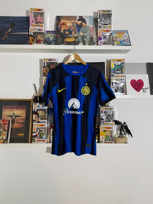 Hakan Çalhanoğlu – Gesigneerd Inter Milan 23/24 Thuisshirt, Verzamelen, Sportartikelen en Voetbal, Zo goed als nieuw, Shirt, Buitenlandse clubs