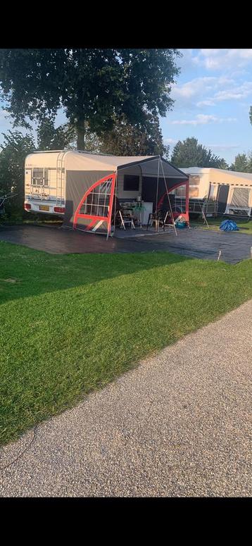 Hobby De Luxe 400 dorema beschikbaar voor biedingen