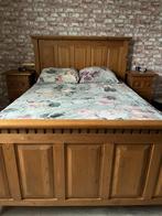 Twee persoons houten bed met nachtkastjes, Huis en Inrichting, Slaapkamer | Bedden, Ophalen, Gebruikt, Bruin, Tweepersoons