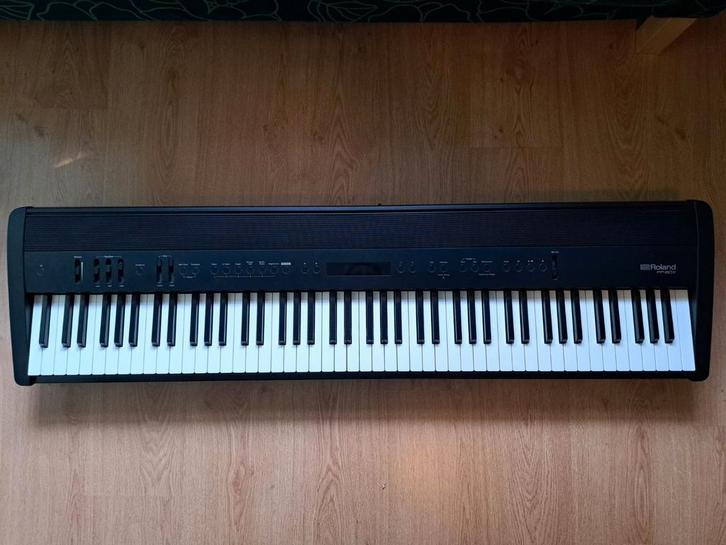 Roland FP-60X Stage Piano - Zwart - Goed Onderhouden, Muziek en Instrumenten, Piano's, Gebruikt, Piano, Zwart, Digitaal, Ophalen