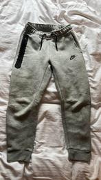 Nike tech kids 137-147 ( 140), Kinderen en Baby's, Kinderkleding | Maat 140, Ophalen of Verzenden, Zo goed als nieuw, Jongen of Meisje