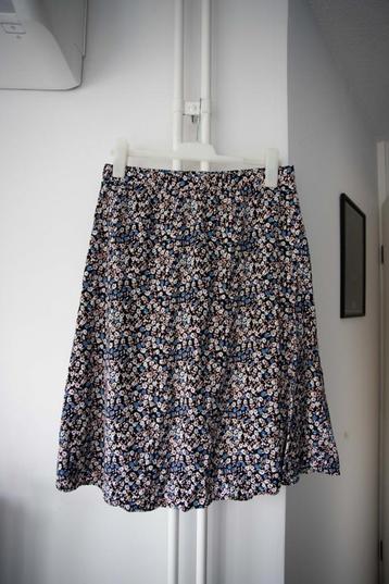 Midi rok met bloemenpatroon Pieces maat M beschikbaar voor biedingen